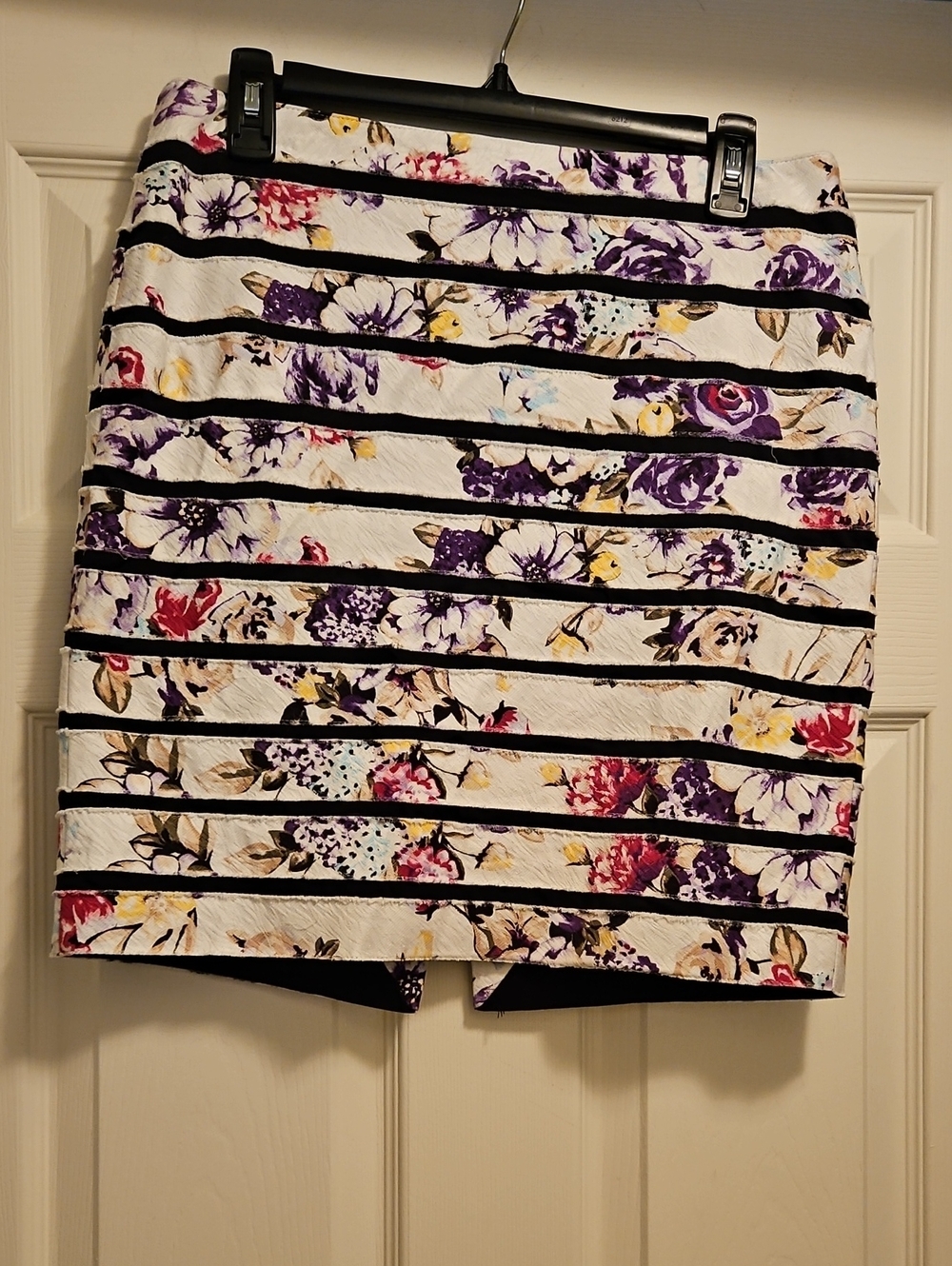 White House Black Market White Floral Pencil Skirt with Black Stripes